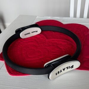 Magic Circle - Black and White Fitness Ring